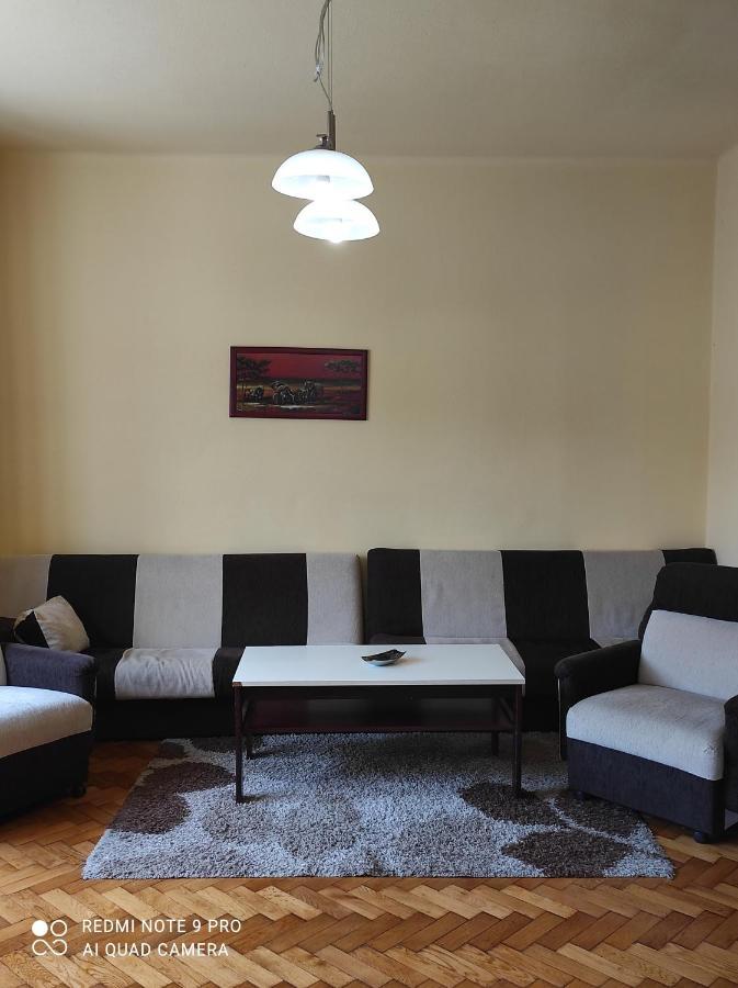 Anna Apartmanok ペーチ エクステリア 写真